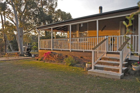 Bush & Bay Cottage - LBG 17