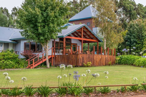 Chimes Spa Retreat - LBG 20