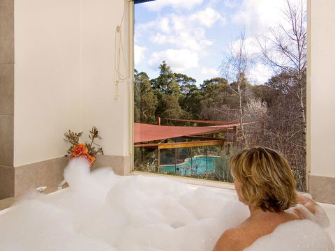 Chimes Spa Retreat - LBG 41