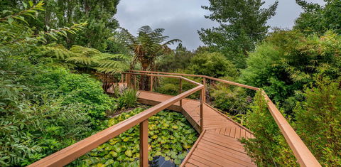 Chimes Spa Retreat - LBG 23