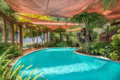 Chimes Spa Retreat - LBG 0
