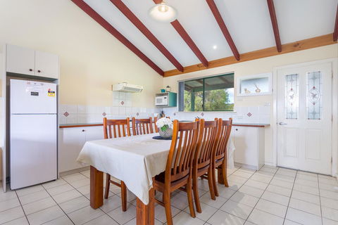 Surfside Ocean Beach Denmark Holiday Accommodation - LBG 42