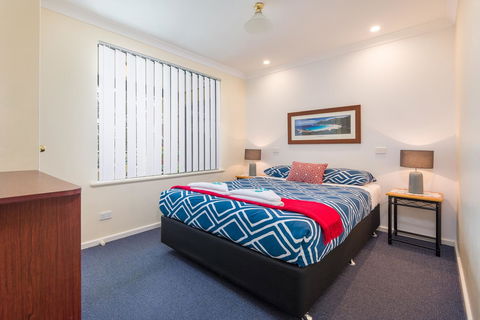 Surfside Ocean Beach Denmark Holiday Accommodation - LBG 36