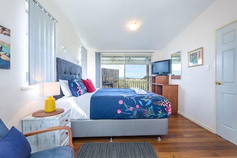 Surfside Ocean Beach Denmark Holiday Accommodation - LBG 18