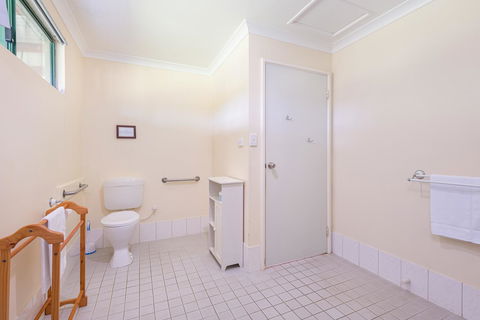 Surfside Ocean Beach Denmark Holiday Accommodation - LBG 39