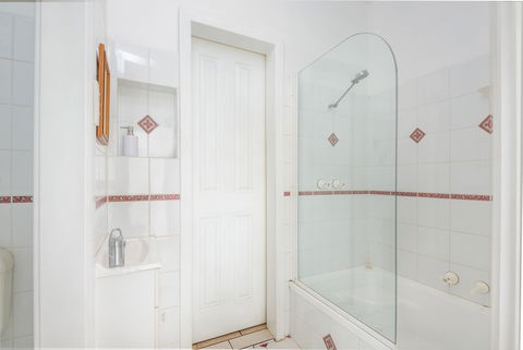 Surfside Ocean Beach Denmark Holiday Accommodation - LBG 20