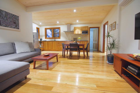 Aiyana Retreat - LBG 7