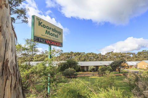 The Koorabup Motel - LBG 8