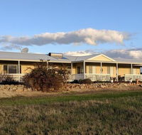 A Better Life Animal Sanctuary FarmStay - Private Two-Bedrooms Lounge Room  Bathroom  Toilet Shared Kitchen - LBG