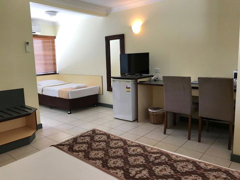 Bay Village Tropical Retreat & Apartments - LBG 2
