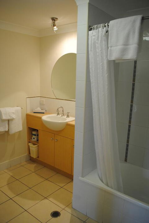 Bay Village Tropical Retreat & Apartments - LBG 3