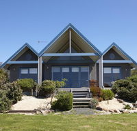 Bear Gully Coastal Cottages - LBG