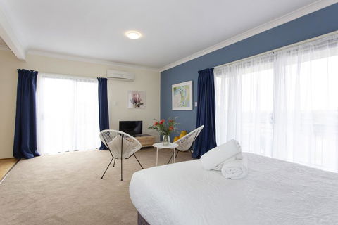 Bella Vista Townhouse With Views - LBG 3