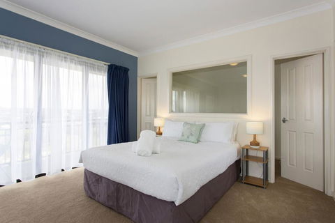 Bella Vista Townhouse With Views - LBG 1