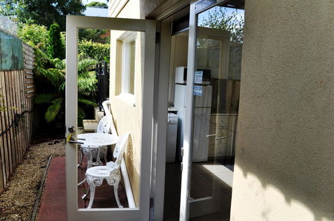 Belton Apartments - The Studio - LBG 2