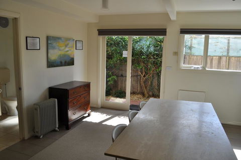 Belton Apartments - The Studio - LBG 3
