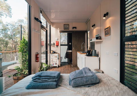 Big Tiny Paz Seven Hills Tiny House, Tallarook - LBG 1