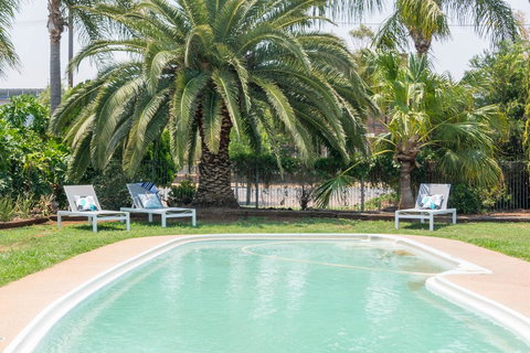 Billabong Motel - LBG 1