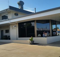 Biloela Centre Motel  Steakhouse Restaurant - LBG