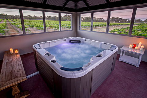 Brockenchack Vineyard Bed & Breakfast - LBG 3