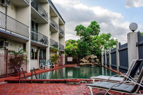 Cairns Holiday Lodge - LBG 2