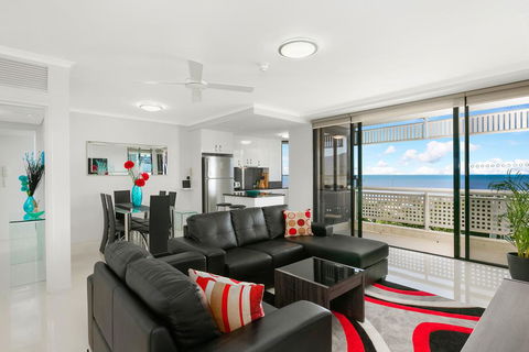 Cairns Luxury Seafront Apartment - LBG 0