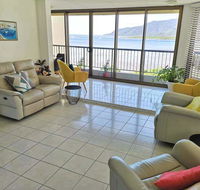 Cairns Ocean View Apartment in Aquarius - LBG