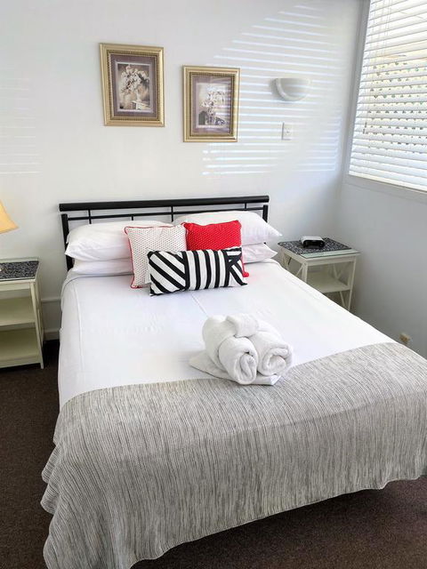 Canberra Short Term And Holiday Accommodation - LBG 3