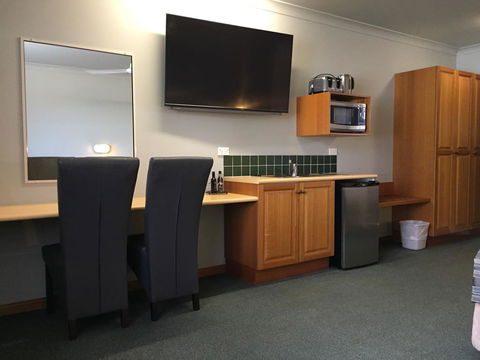 Cannon Park Motel - LBG 3