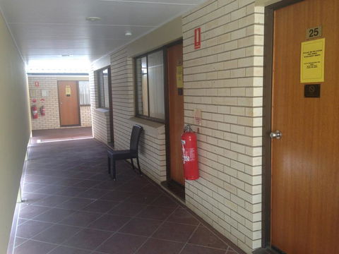 Capella Hotel Motel - LBG 2