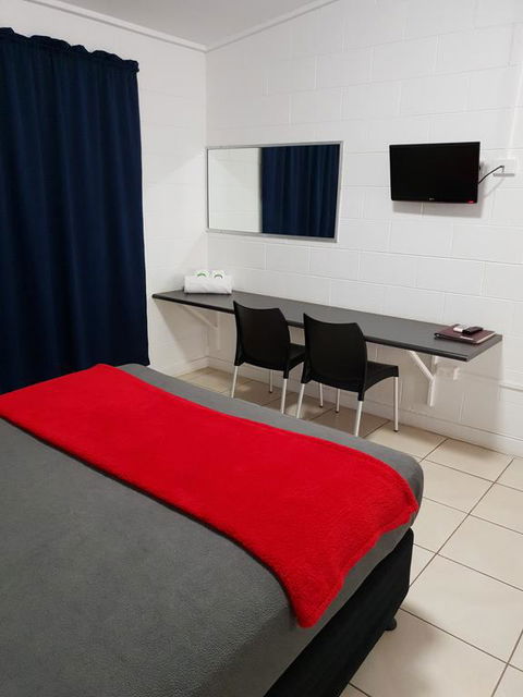 Capricorn Hotel - LBG 2