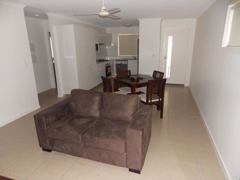 Capricorn Villas - LBG 2