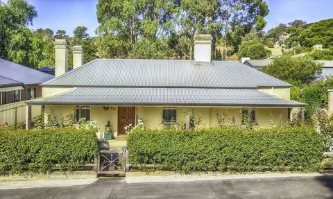 Captain Rodda's Cottage - LBG 0