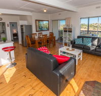 Carrickalinga SeaHaven Coastal Escape-4BRM - 29 Riverview Drive - LBG