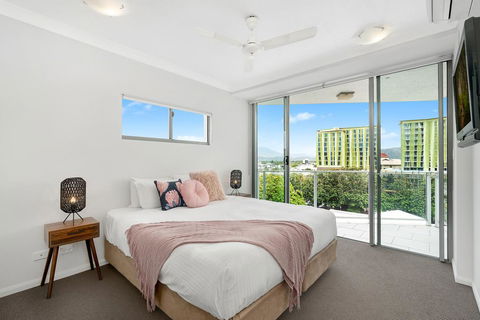Centrepoint Apartments - LBG 1