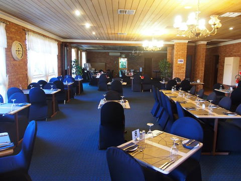 Cobar Town & Country Motor Inn - LBG 2