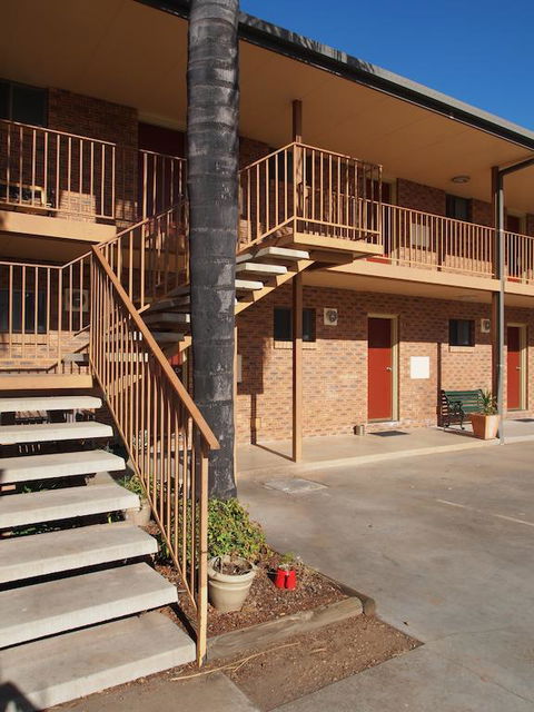 Cobar Town & Country Motor Inn - LBG 3