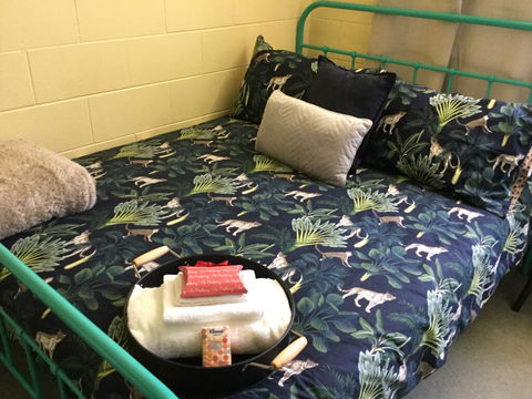 Cosy Bed & Breakfast - LBG 0