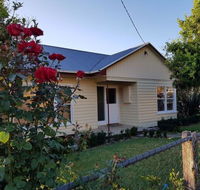 Cottage on Main - LBG