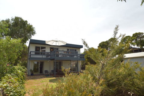 Dolphin Dreaming - 16 Dolphin Avenue - LBG 0