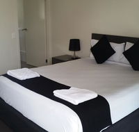 Dooleys Tavern and Motel Capella - LBG