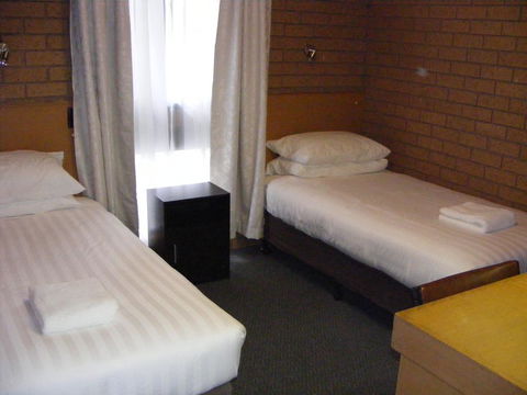Eaglehawk Motel - LBG 2