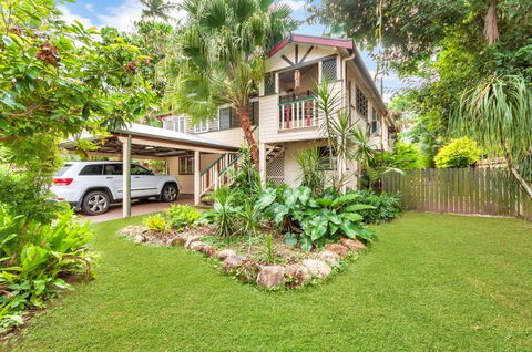 Edge Hill Holiday Home / Cairns - LBG 0