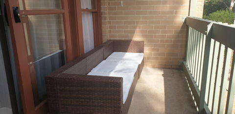 Elegant And Relaxing Apartment Few Mins To Canberra Racecourse - LBG 2