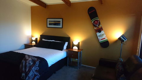 ELM Riverside Accommodation - Merrijig - LBG 1