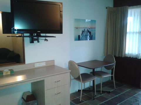 Elsinor Motor Lodge - LBG 2