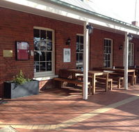Emeu Inn Bed  Breakfast - LBG