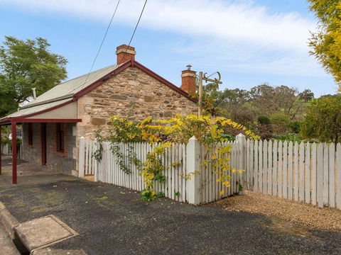 Fig Tree Cottage - LBG 0