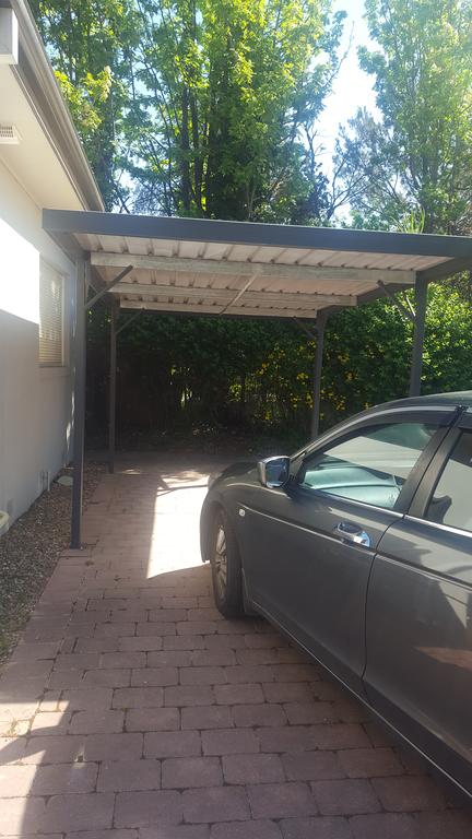 Flat In Heart Of Griffith - LBG 0