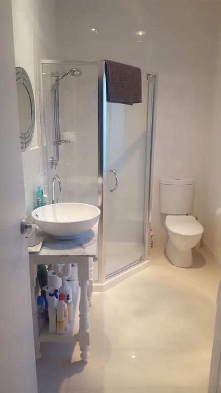 Flat In Heart Of Griffith - LBG 2